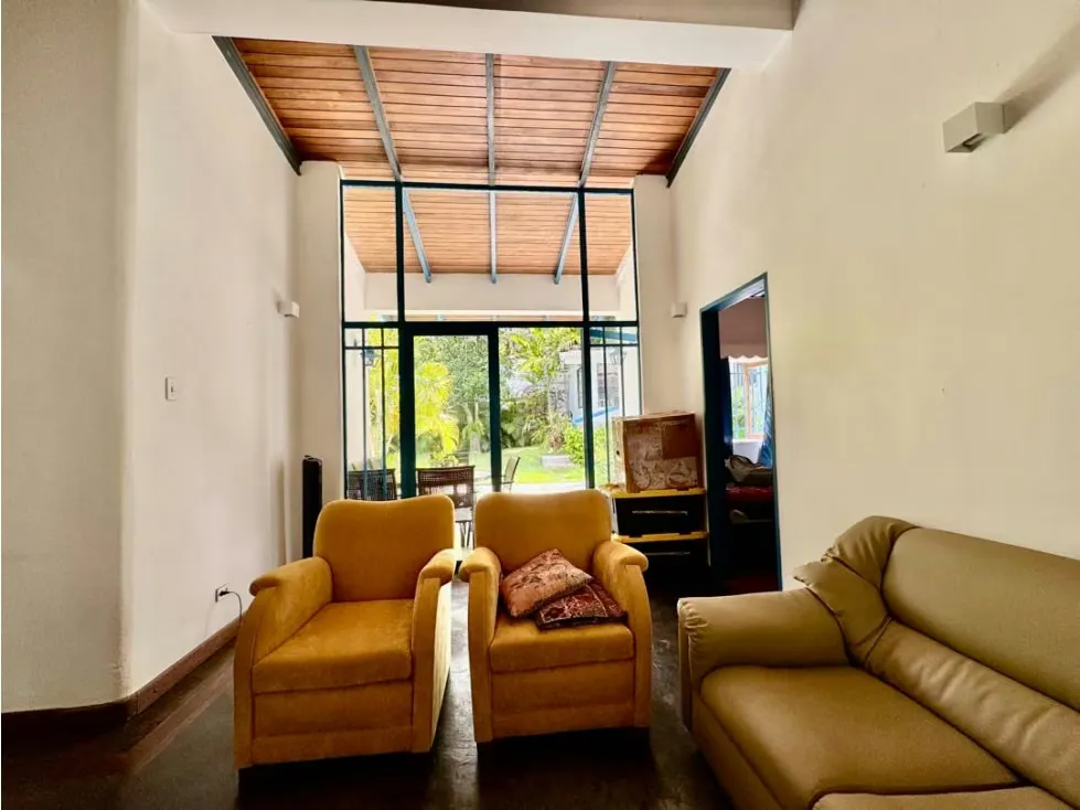 Se vende casa 650m2 4h+s+anexo/8p Cerro Verde - 21