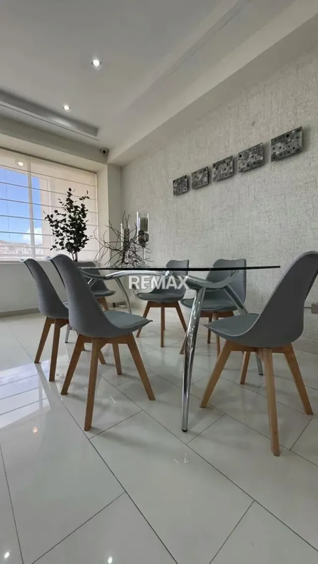En venta Impecable Apartamento en el Parral Valencia Res. Cronus Country - 14