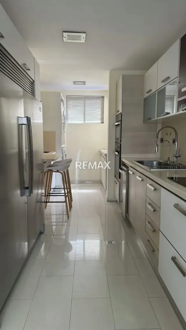 En venta Impecable Apartamento en el Parral Valencia Res. Cronus Country - 4