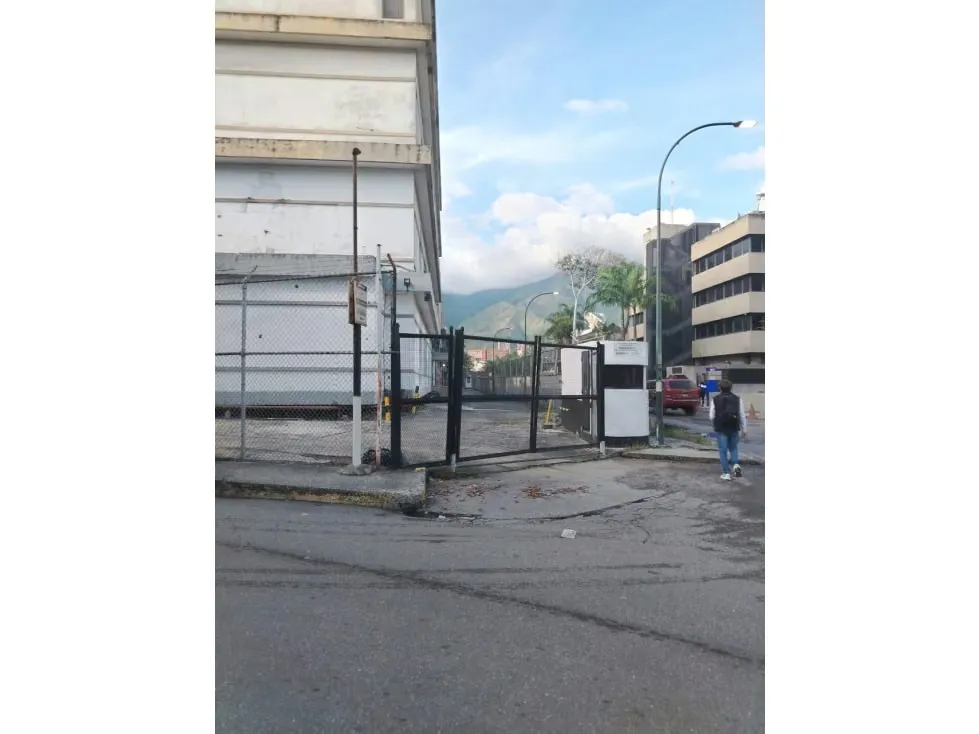 Vendo terreno 7871m2 Los Cortijos 9176 - 2
