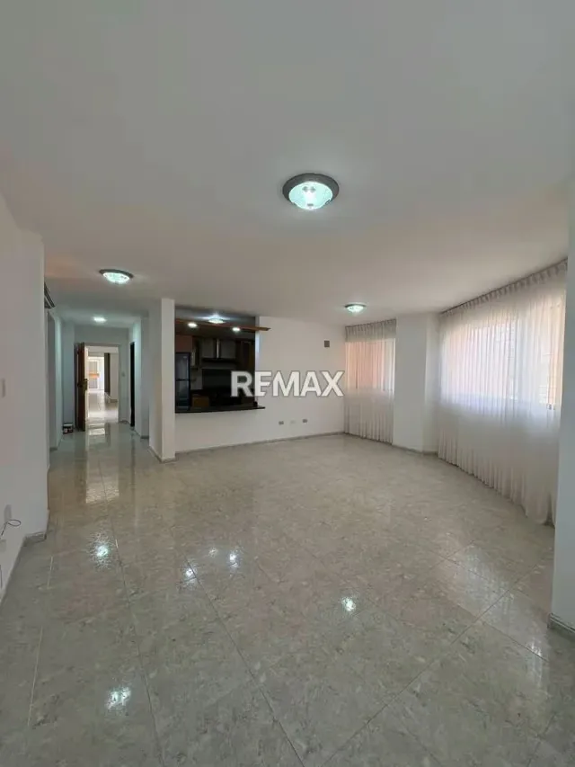Alquiler Apartamento Sin Amoblar Portales de Mañongo IV- 3h - Pozo 8º piso, - 17
