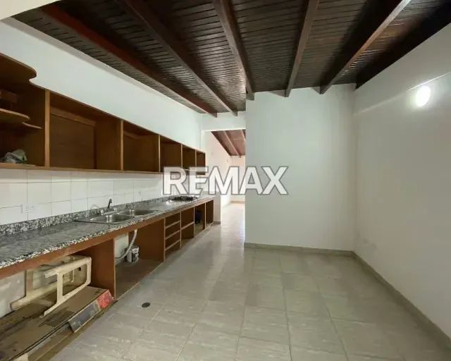 ¿BUSCAS HOGAR EN MARGARITA? SE VENDE CASA EN VALLE HERMOSO: 146M² DE CONSTRUCCIÓN, PISCINA Y VIGILANCIA. ZONA RESIDENCIAL CONSOLIDADA CON CERCANÍA AL MAR Y SERVICIOS. ¡TU INVERSIÓN SEGURA HOY! - 11