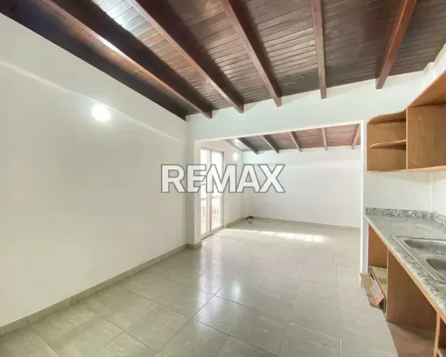 ¿BUSCAS HOGAR EN MARGARITA? SE VENDE CASA EN VALLE HERMOSO: 146M² DE CONSTRUCCIÓN, PISCINA Y VIGILANCIA. ZONA RESIDENCIAL CONSOLIDADA CON CERCANÍA AL MAR Y SERVICIOS. ¡TU INVERSIÓN SEGURA HOY! - 8