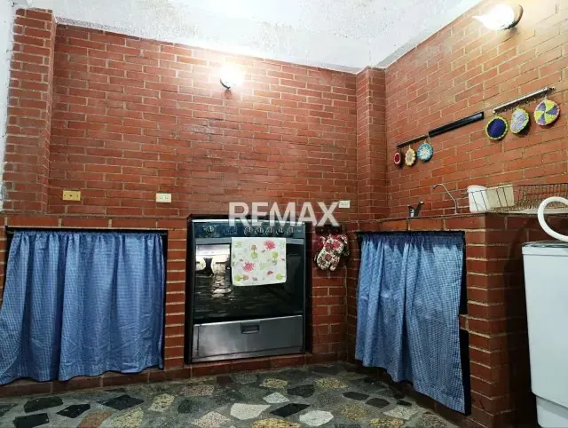 ANEXO EN ALQUILER - URB. EL MARQUÉS - 9