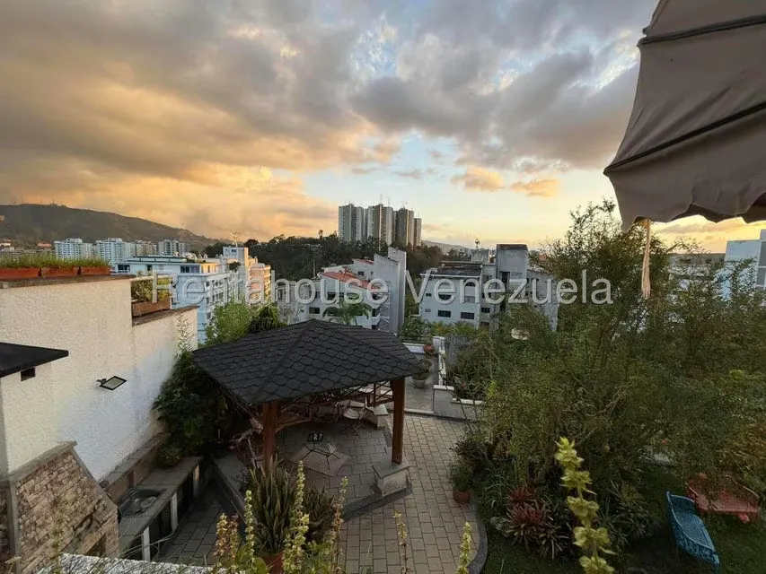 Casa (Multipes Niveles) en Venta en Los Samanes, Distrito Metropolitano - 23