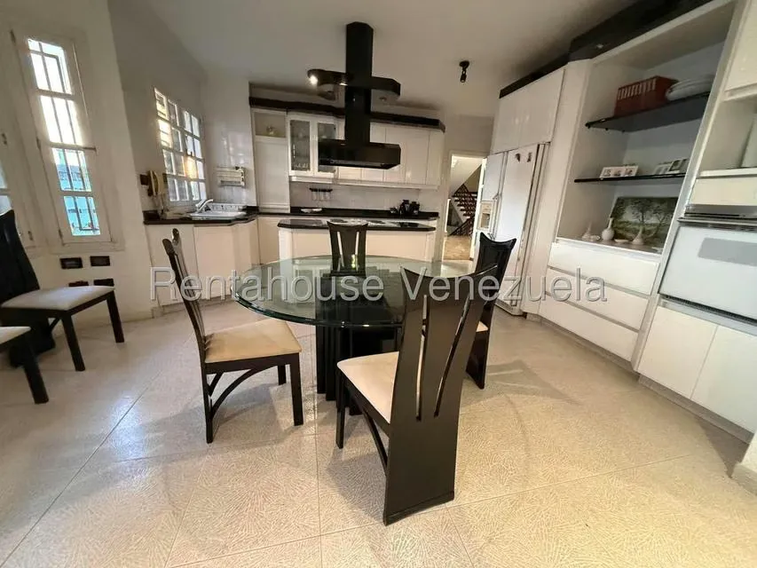 Casa (Multipes Niveles) en Venta en Los Samanes, Distrito Metropolitano - 24