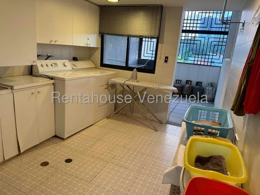 Casa (Multipes Niveles) en Venta en Los Samanes, Distrito Metropolitano - 28