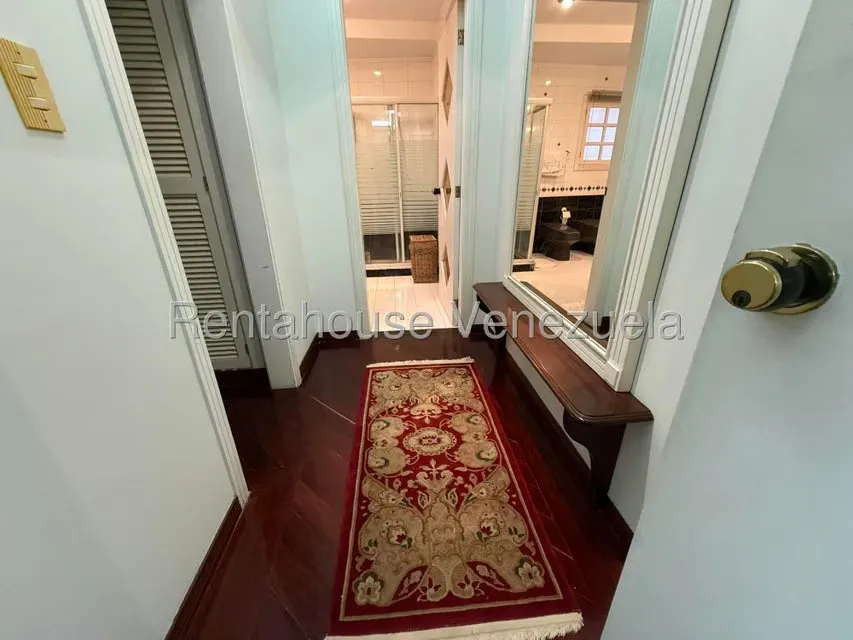 Casa (Multipes Niveles) en Venta en Los Samanes, Distrito Metropolitano - 29