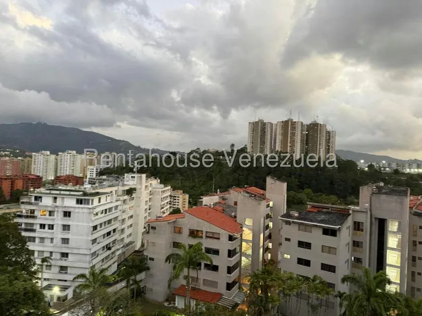 Casa (Multipes Niveles) en Venta en Los Samanes, Distrito Metropolitano - 41