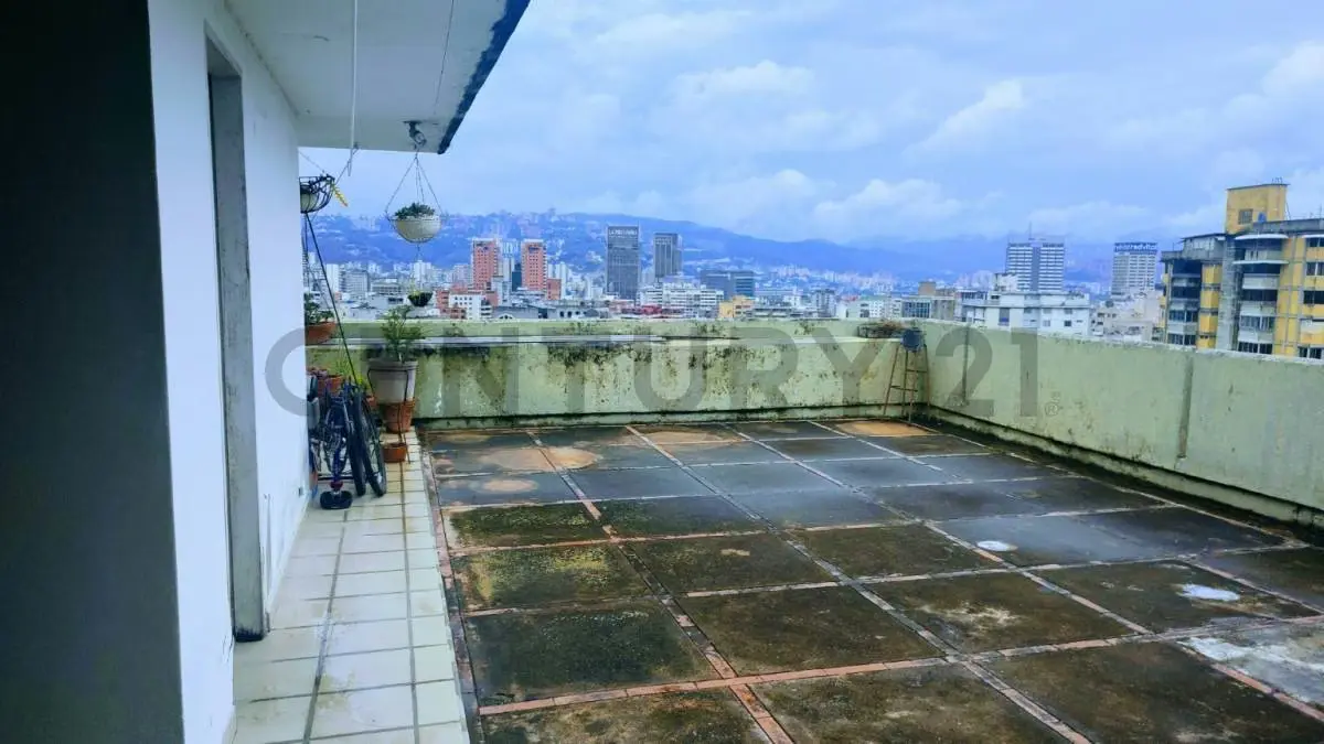 EN VENTA PH CON ESPECTACULARES VISTAS. 2 NIVELES - 20