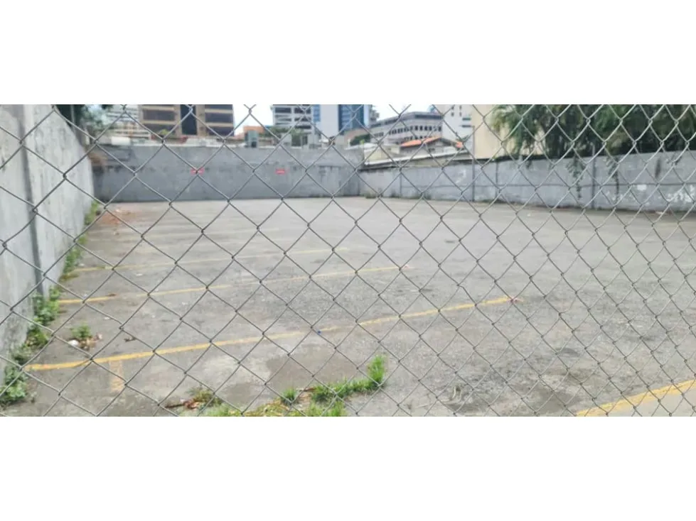Vendo local 800m2 Las Mercedes 5944 - 3