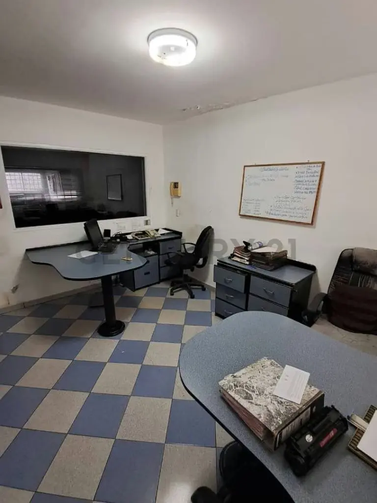 Casa con oficinas en calle apure de Anaco - 7