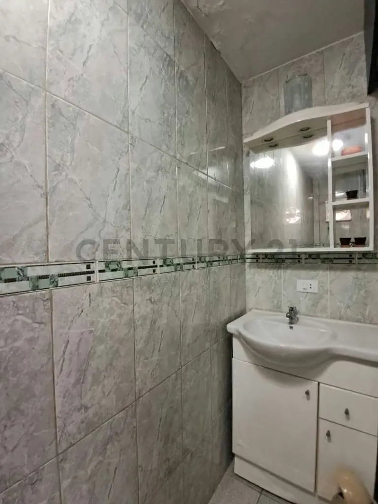 Casa con oficinas en calle apure de Anaco - 10