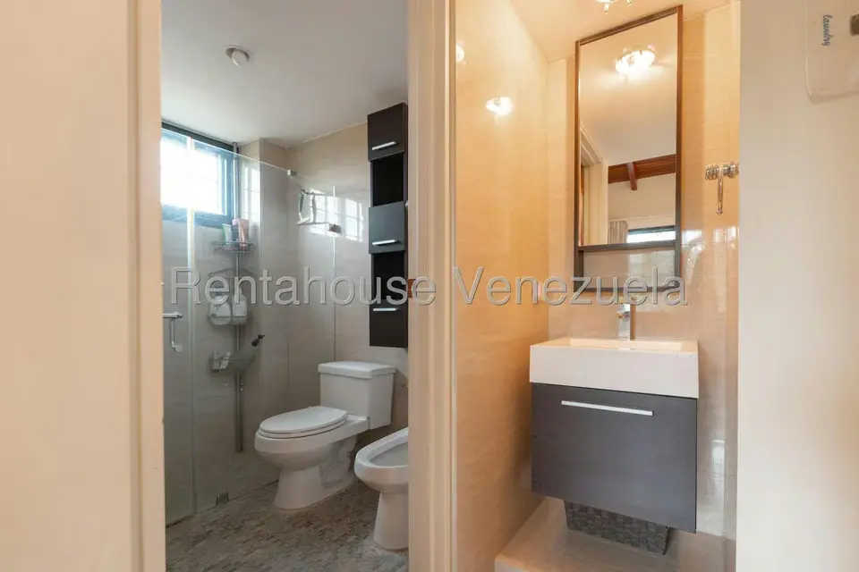 Casa (Multipes Niveles) en Venta en La Lagunita Country Club, Distrito Metropolitano - 26