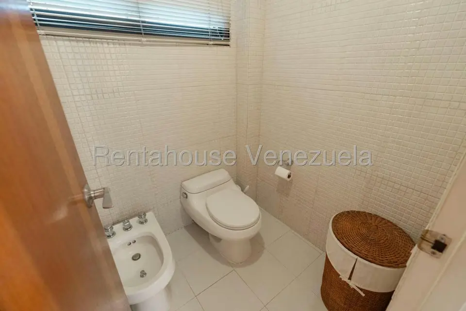 Casa (Multipes Niveles) en Venta en La Lagunita Country Club, Distrito Metropolitano - 28