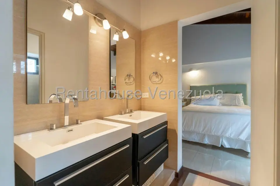 Casa (Multipes Niveles) en Venta en La Lagunita Country Club, Distrito Metropolitano - 37
