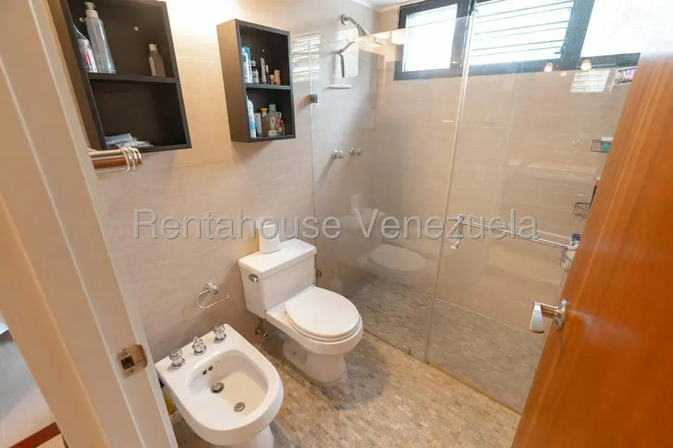 Casa (Multipes Niveles) en Venta en La Lagunita Country Club, Distrito Metropolitano - 38