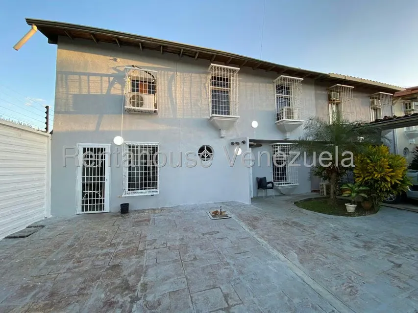 Casa (Duplex) en Venta en Villa Antigua, Portuguesa - 27