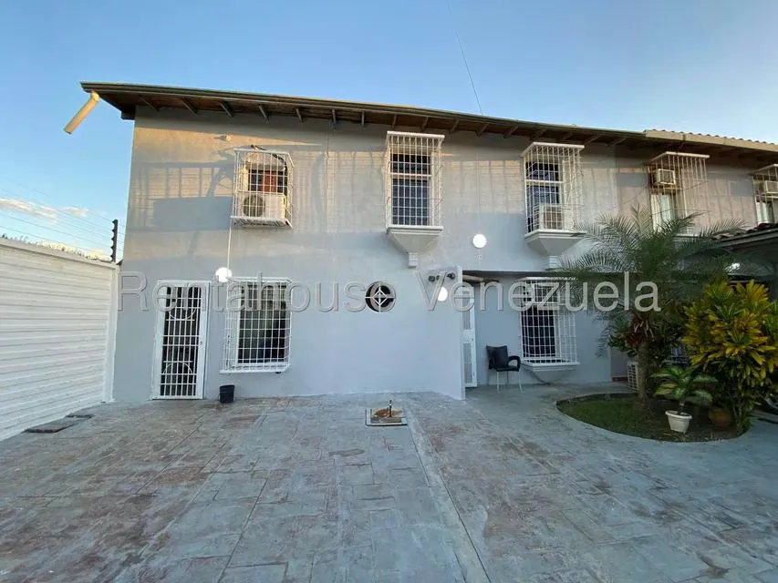 Casa (Duplex) en Venta en Villa Antigua, Portuguesa - 28