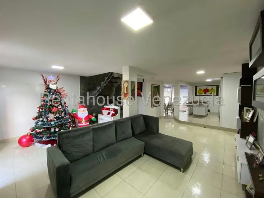 Casa (Duplex) en Venta en Villa Antigua, Portuguesa - 4