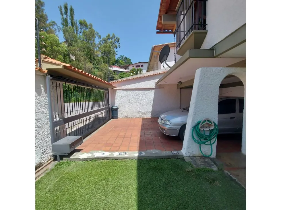 Venta de casa en Alto Prado - 440m² - 4h+s/5b/2pe - 13