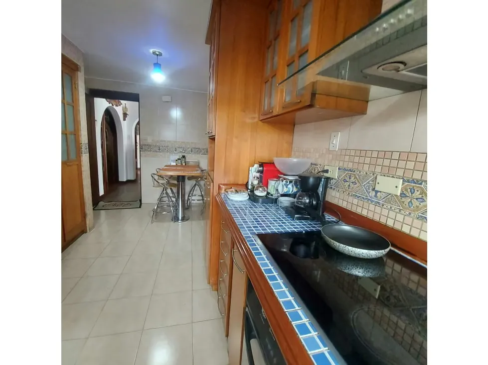 Venta de casa en Alto Prado - 440m² - 4h+s/5b/2pe - 7