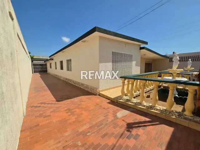 Casa en venta, Detrás de la Curva de Molina URB. La Floresta - 2