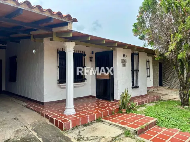 AMPLIA CASA CON TERRENO ANEXO EN URB PARQUE RESIDENCIAL CAMPESTRE LA CUMACA