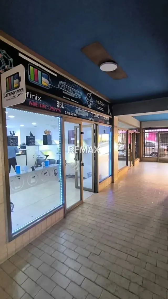 Local En Venta En el centro de San Cristóbal *Torre Sofitasa* a una cuadra del centro cívico. - 4