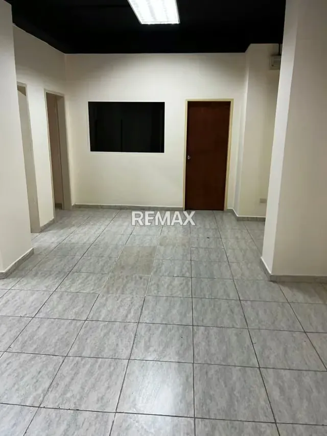 LOCAL COMERCIAL EN VENTA AV VICTORIA, CARACAS, - 2