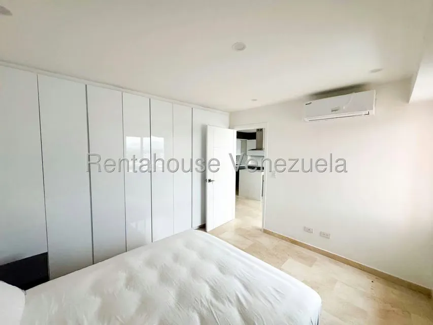 Apartamento (1 Nivel) en Venta en El Rosal, Distrito Metropolitano - 33