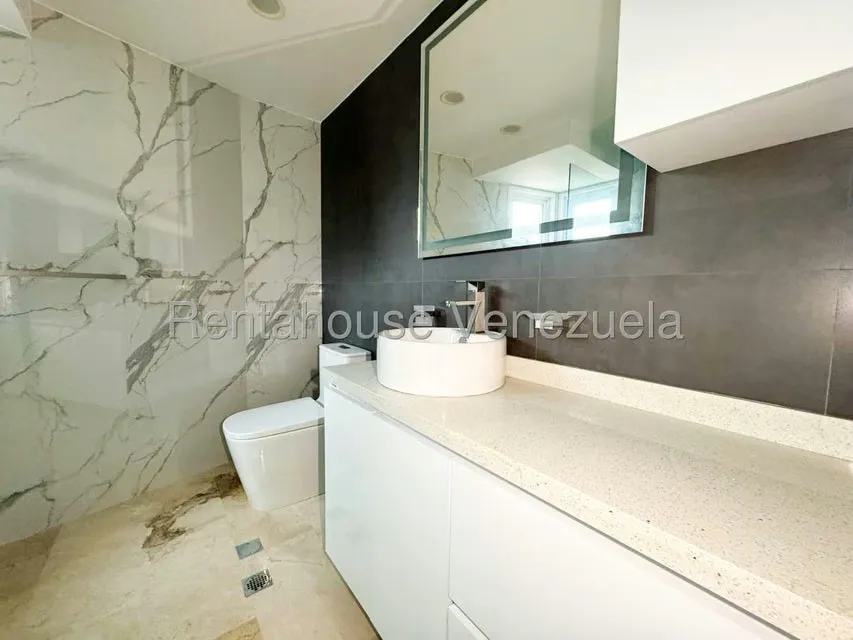 Apartamento (1 Nivel) en Venta en El Rosal, Distrito Metropolitano - 34