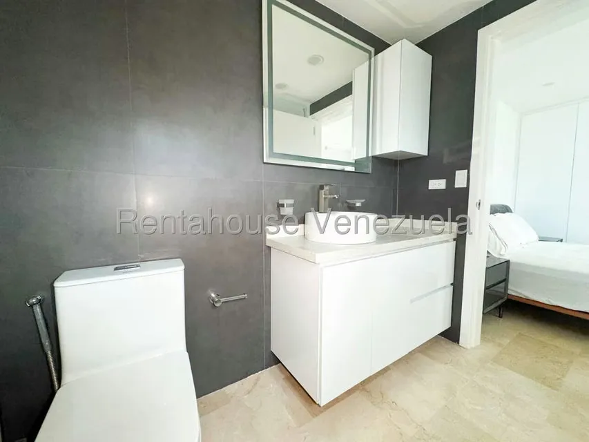 Apartamento (1 Nivel) en Venta en El Rosal, Distrito Metropolitano - 35