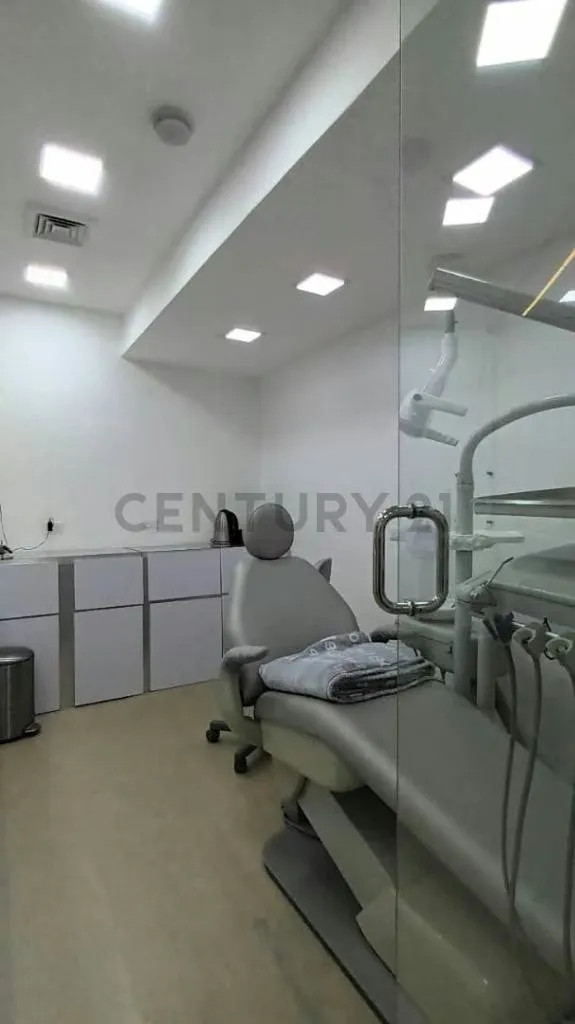 Alquiler de Local Comercial el Centro Comercial Plazas Las Américas de 90 m2 - 4