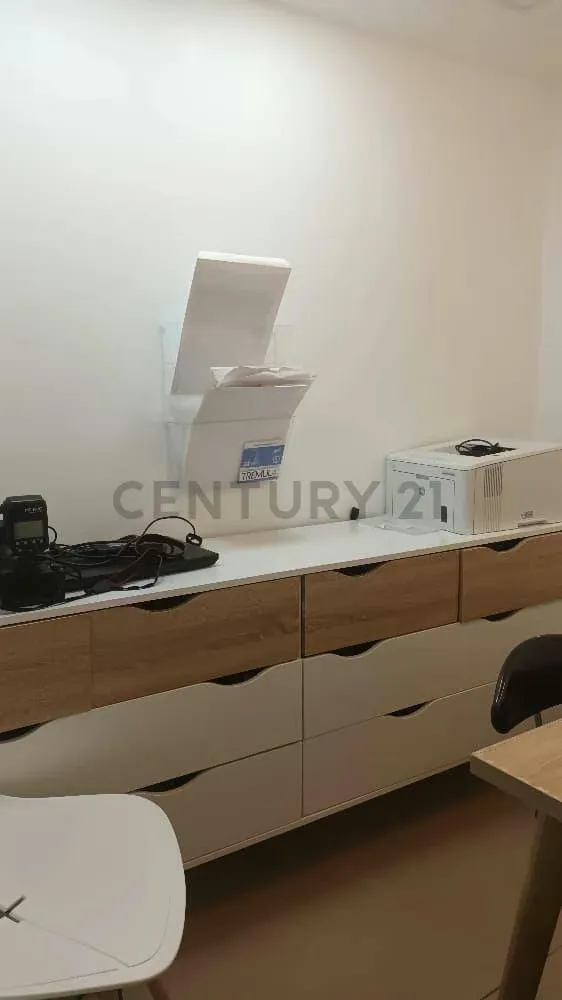 Alquiler de Local Comercial el Centro Comercial Plazas Las Américas de 90 m2 - 8