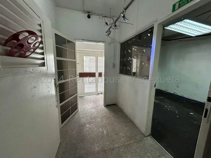 Casa (Multipes Niveles) en Venta en Bello Monte, Distrito Metropolitano - 2