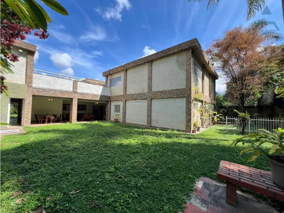 Se vende casa 980m² 6h+3s/7b+2s/4e San Roman - 12
