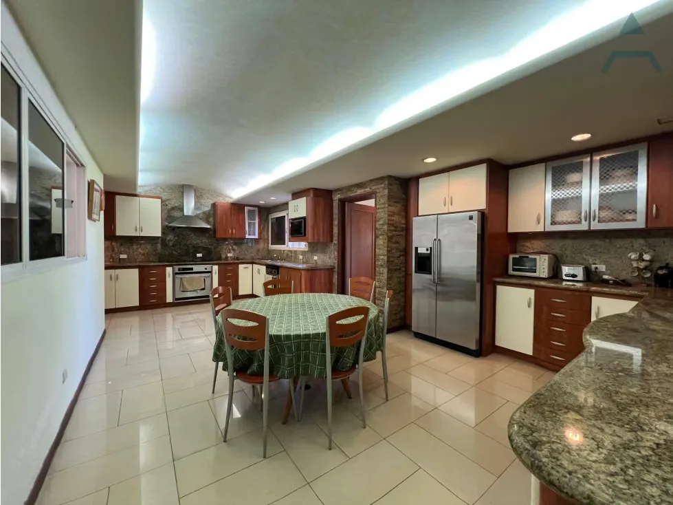 Se vende casa 980m² 6h+3s/7b+2s/4e San Roman - 9