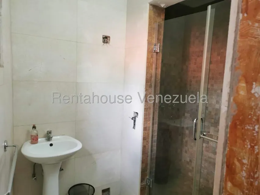 Anexo (Multiples Niveles) en Alquiler en Cumbres de Curumo, Distrito Metropolitano - 17