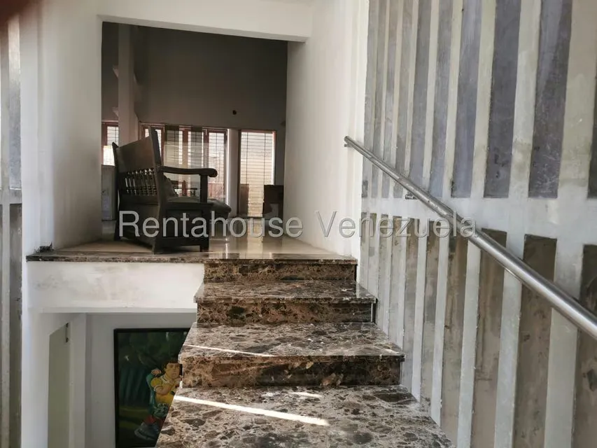 Anexo (Multiples Niveles) en Alquiler en Cumbres de Curumo, Distrito Metropolitano - 22