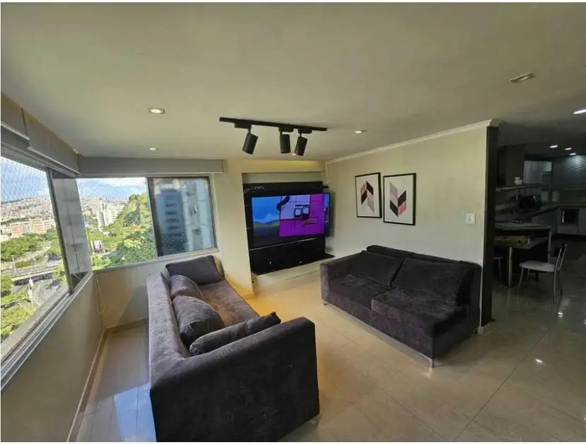 Se alquila apartamento 139m2 Caurimare 3910
