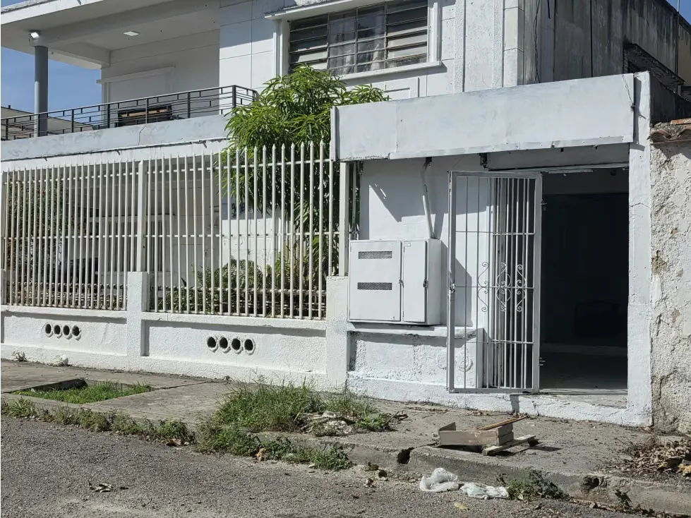 Alquilo local comercial a pie de calle 45m2 Santa Mónica 6201