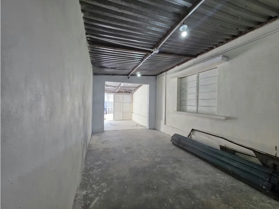 Alquilo local comercial a pie de calle 45m2 Santa Mónica 6201 - 7