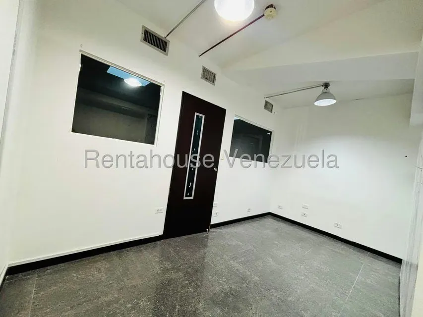 Oficina en Alquiler en Parroquia La Candelaria, Distrito Metropolitano - 8