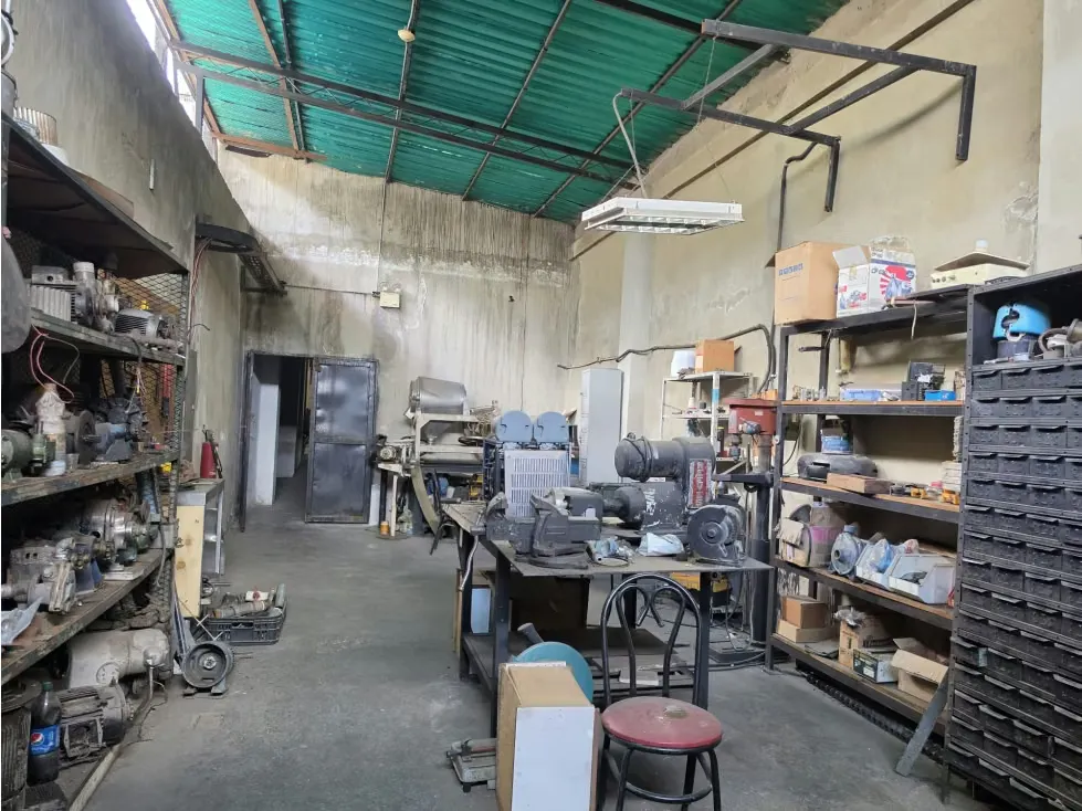 Se vende Edificio 4760m² Guaicaipuro - 3