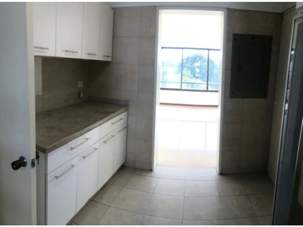 Se VND/ALQ Apto.-275m²-4H+4B-4P+1M+Vig.-Pozo-Seg.-Country Club - 16