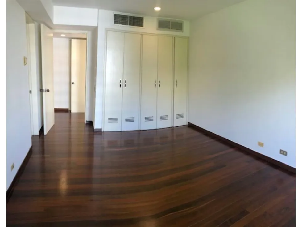 Se VND/ALQ Apto.-275m²-4H+4B-4P+1M+Vig.-Pozo-Seg.-Country Club - 23