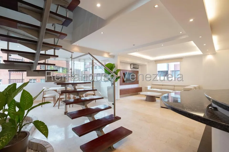 Apartamento (Penthouse) en Venta en Campo Alegre, Distrito Metropolitano - 2