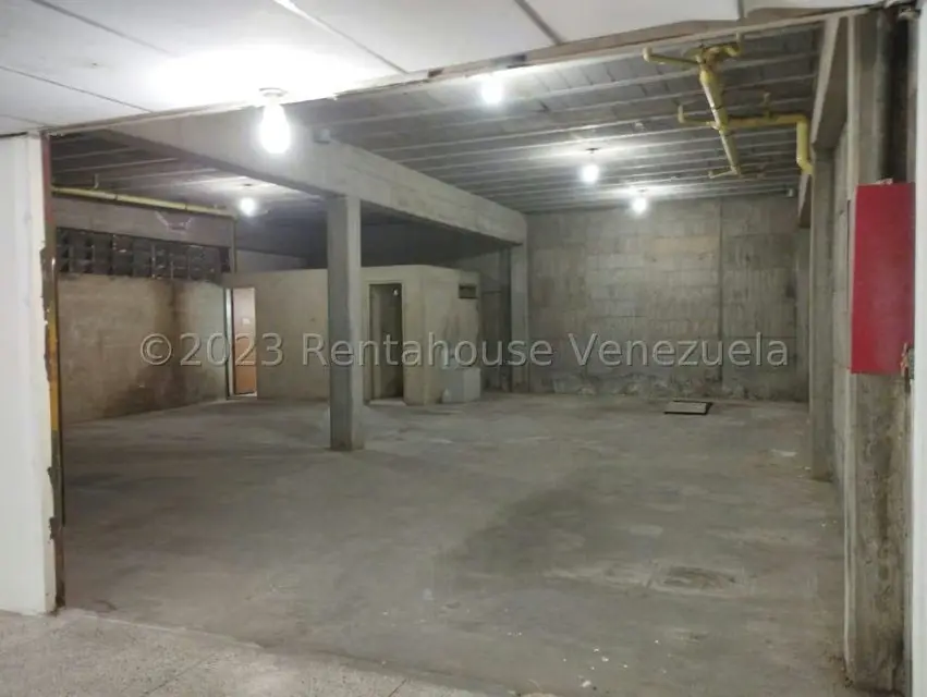 Comercial (Edificio) en Alquiler en Centro, Lara - 14