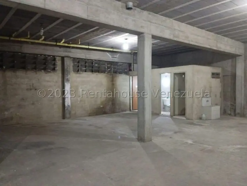 Comercial (Edificio) en Alquiler en Centro, Lara - 15
